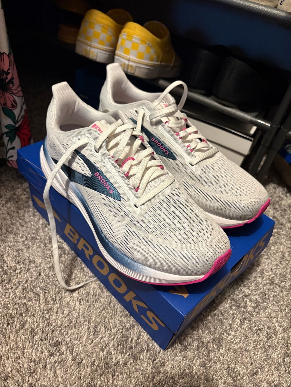 Brooks Women's Running Shoes - Revel8